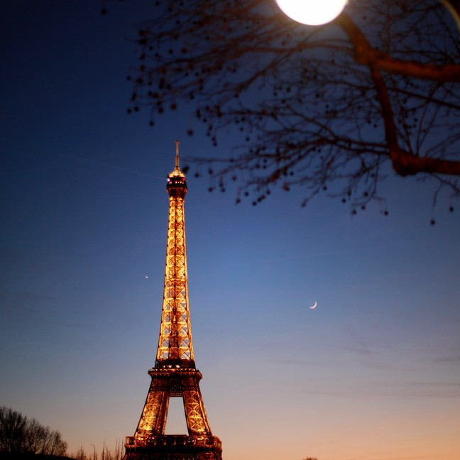 Eiffel-Tower-2012