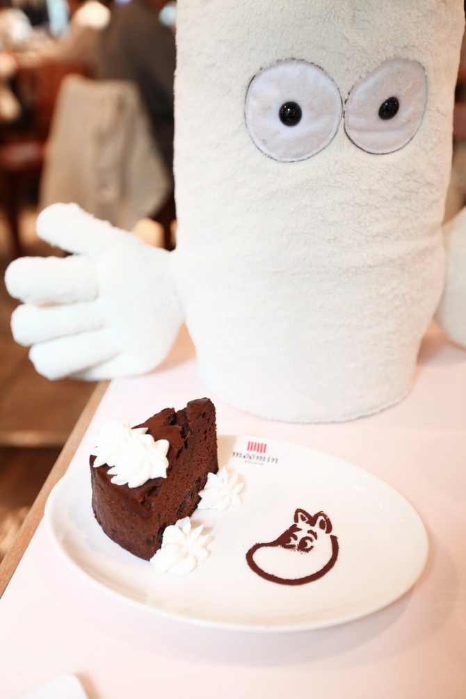 The Cherry Blossom Girl - Moomin cafÃ© Tokyo 13