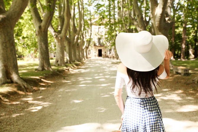 The Cherry Blossom Girl - ChÃ¢teau des Alpilles 08