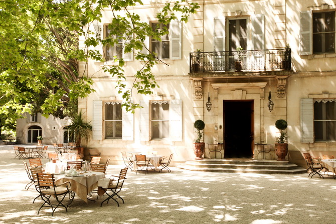 The Cherry Blossom Girl - ChÃ¢teau des Alpilles 18