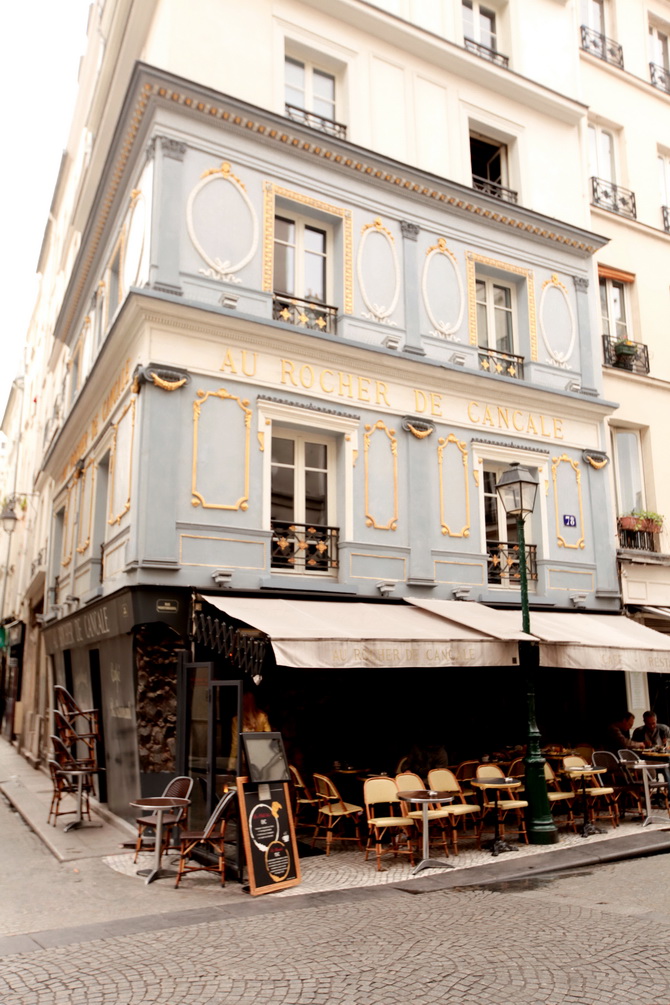 The Cherry Blossom Girl - Le Rocher de Cancale 01