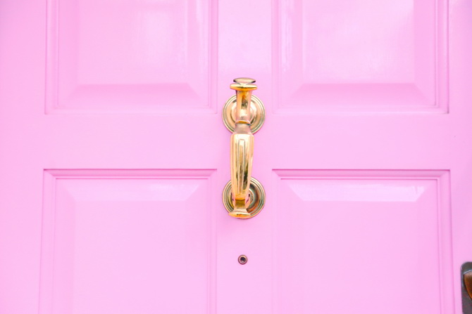 the-cherry-blossom-girl-london-pink-door-12