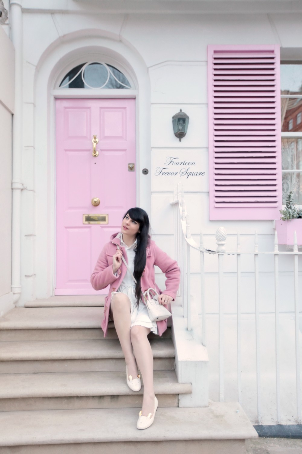 the-cherry-blossom-girl-london-pink-door-17