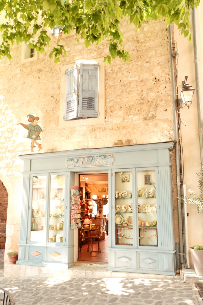 The Cherry Blossom Girl - Moustiers Sainte Marie 11