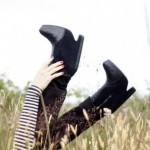 sam-edelman-balenciaga-black-boots-520x346